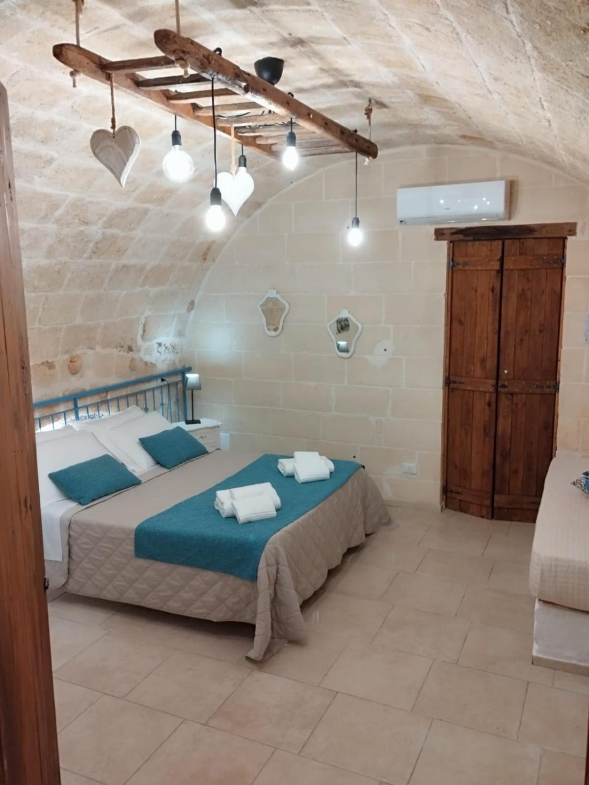 Apartamento Dimora Don Camillo Monopoli Exterior foto